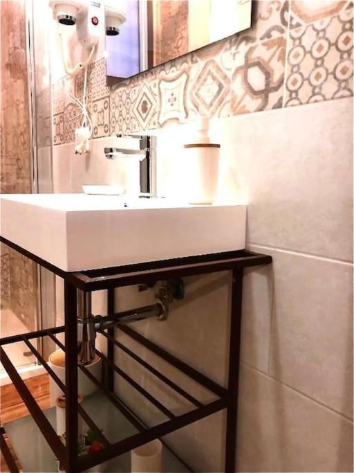 Ferienwohnung Al Vecchio Arco A Bari Vecchia Exterior foto